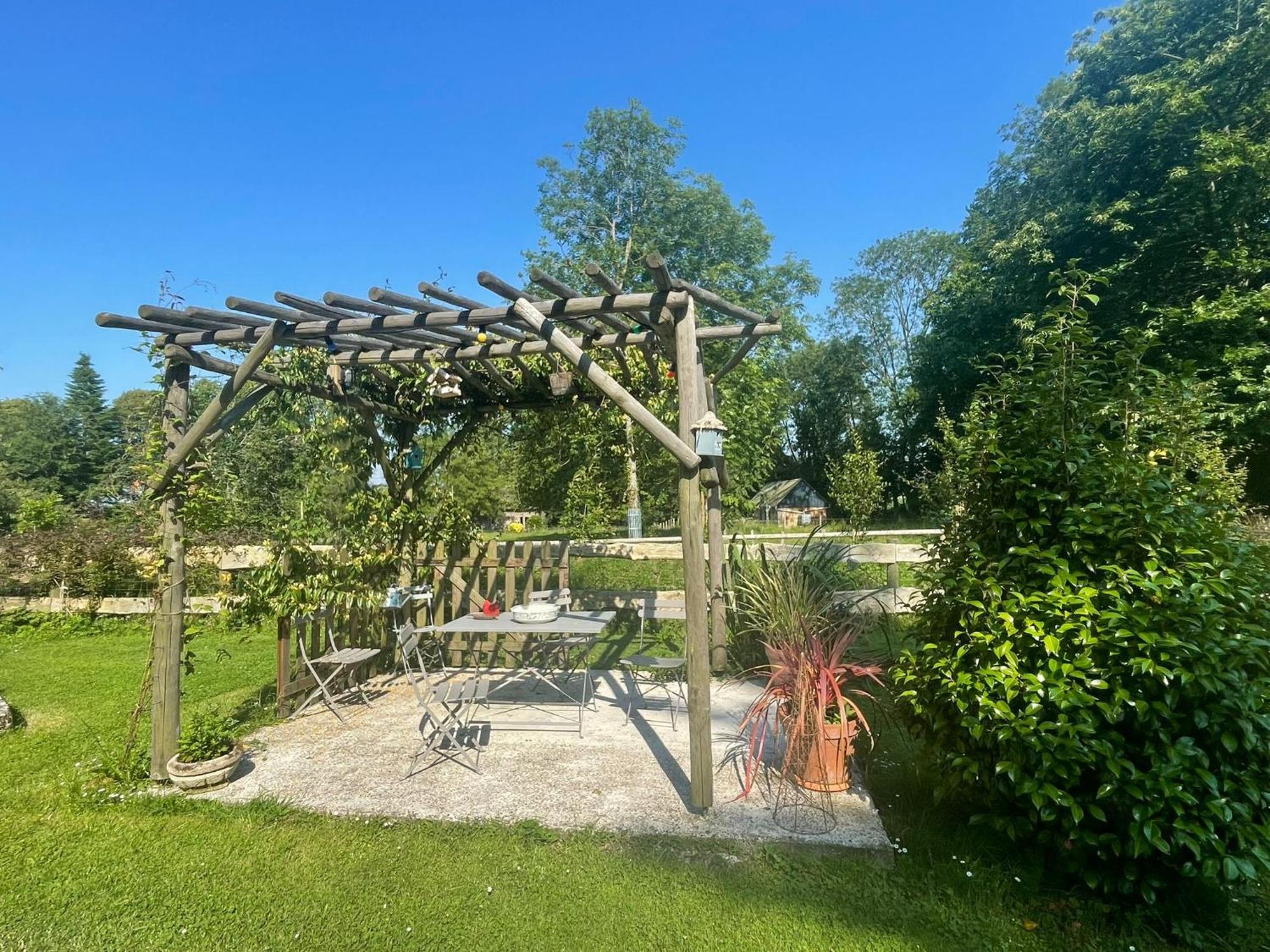 Le Clos Du Val A Loup Benarville Luaran gambar